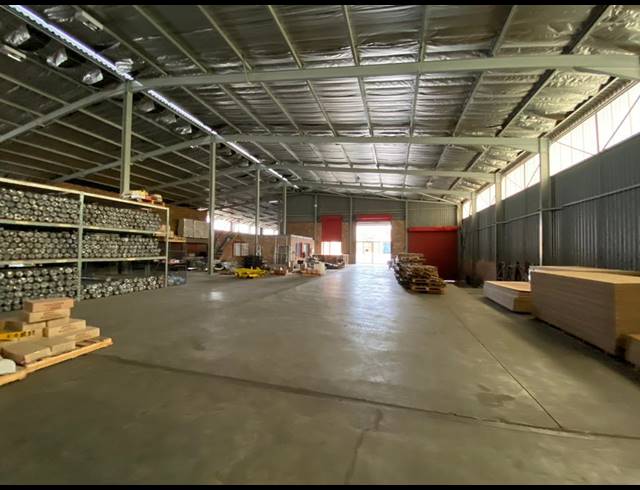 4,670M² WAREHOUSE FOR SALE IN HALFWAY HOUSE